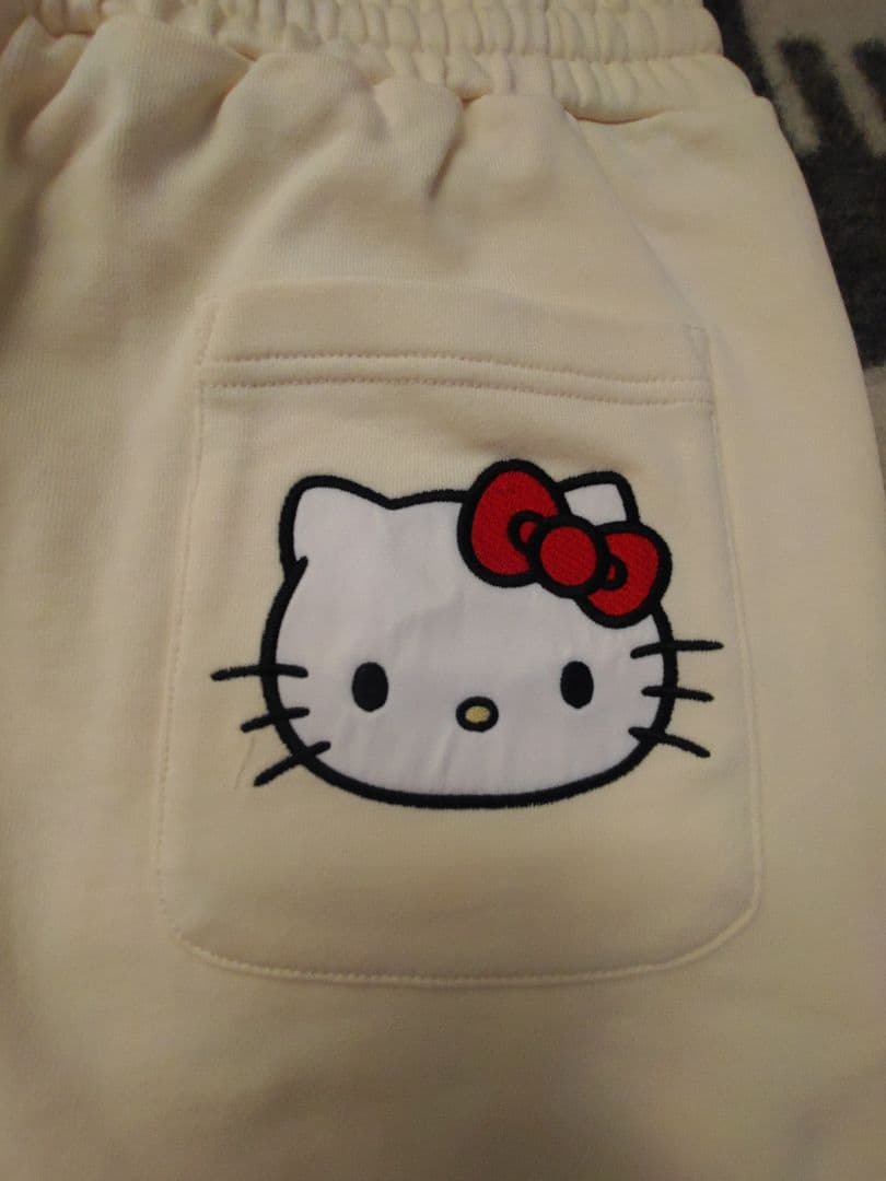 最終値下げ ハローキティ　アップリケスエットパンツ