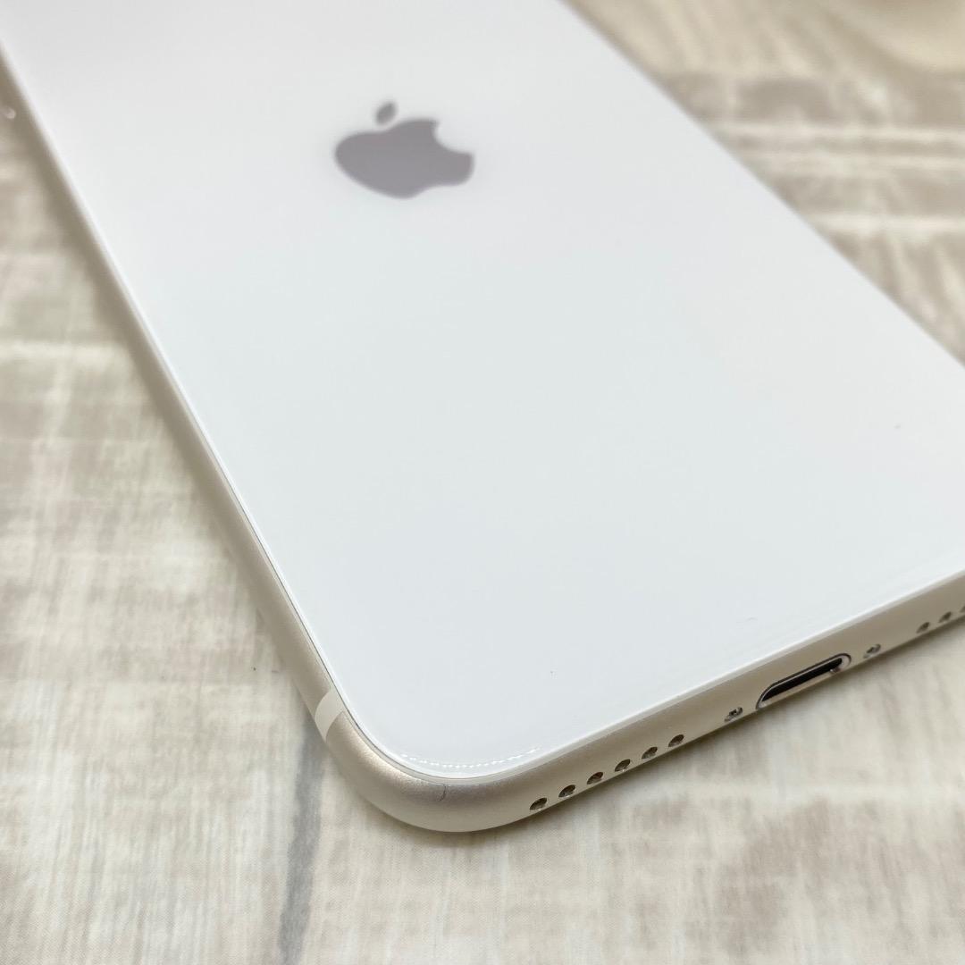 iPhoneSE第3世代 スターライト 64GB 新品バッテリー