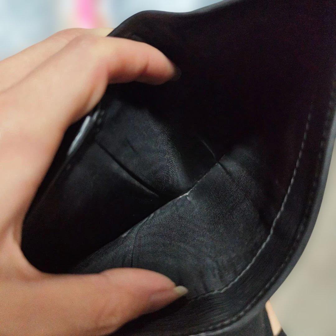 R*I様 PRADA 二つ折り財布 レザー