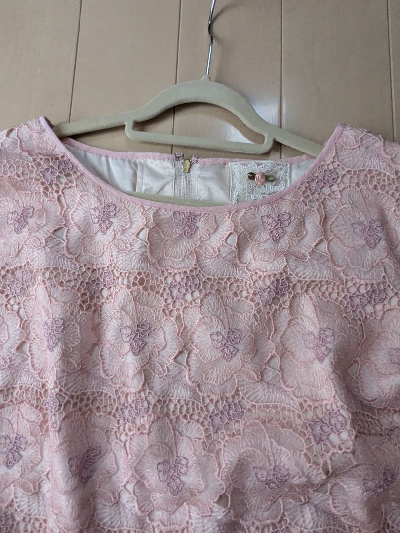 ローズティアラオーガンジーフラワー刺繍ワンピース