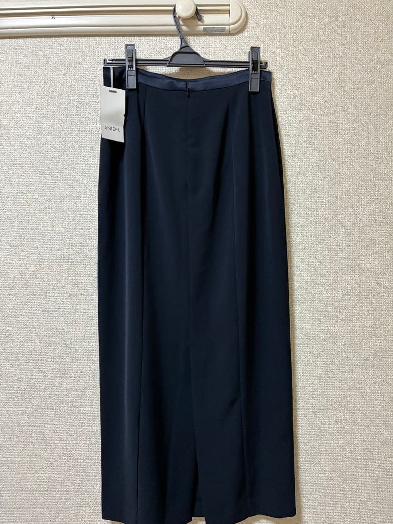 【美品】　snidel シンプルペンシルスカート ネイビー　バックスリット　1