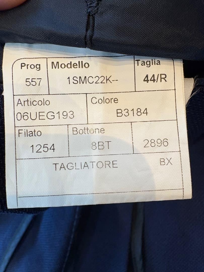 タリアトーレ TAGLIATORE ジャケット
