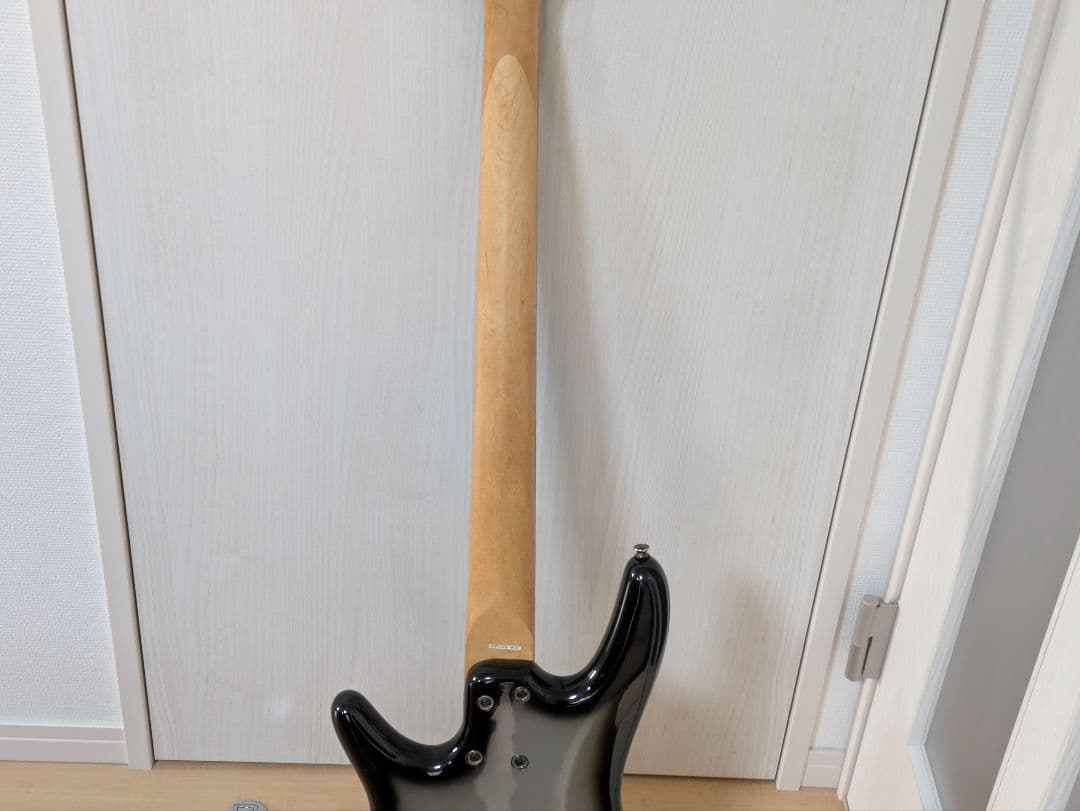 Ibanez Soundgear 4弦エレキベース ブラック/グレー