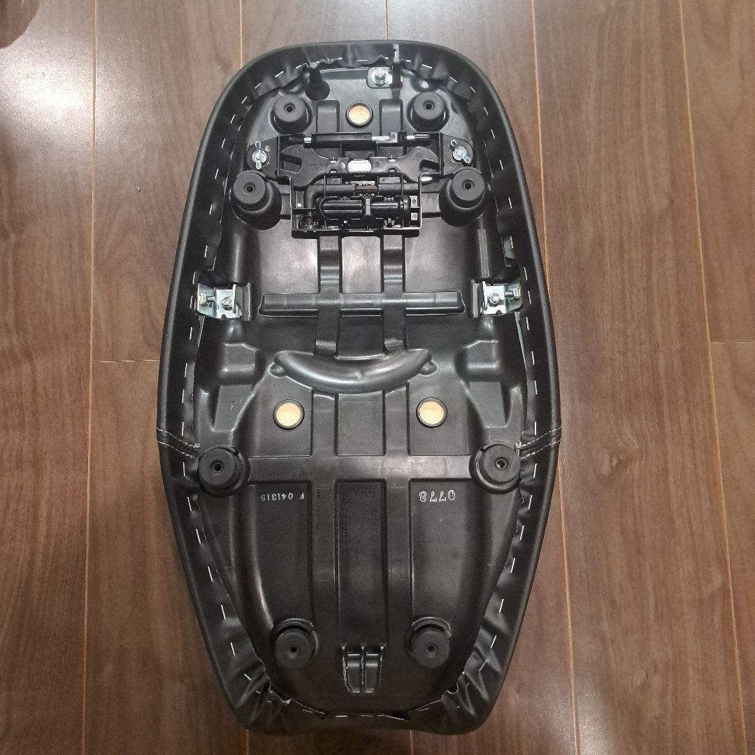 【送料込】Z900RS 純正シート