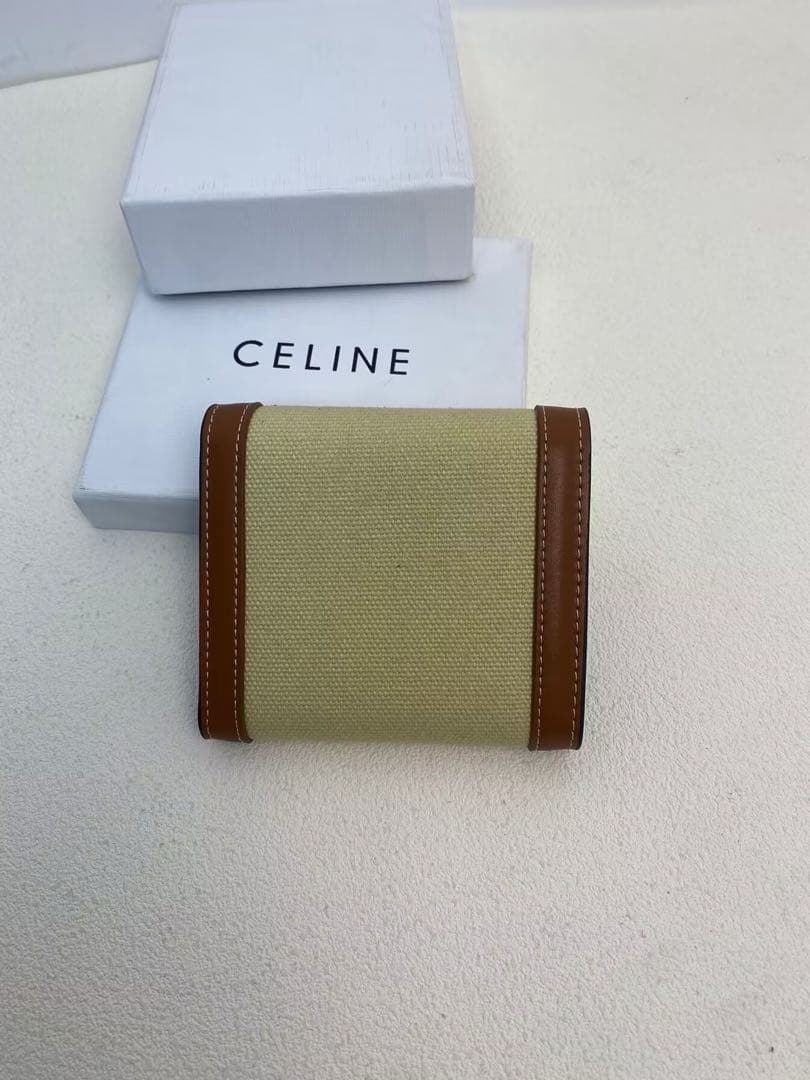 CELINE 3つ折り財布