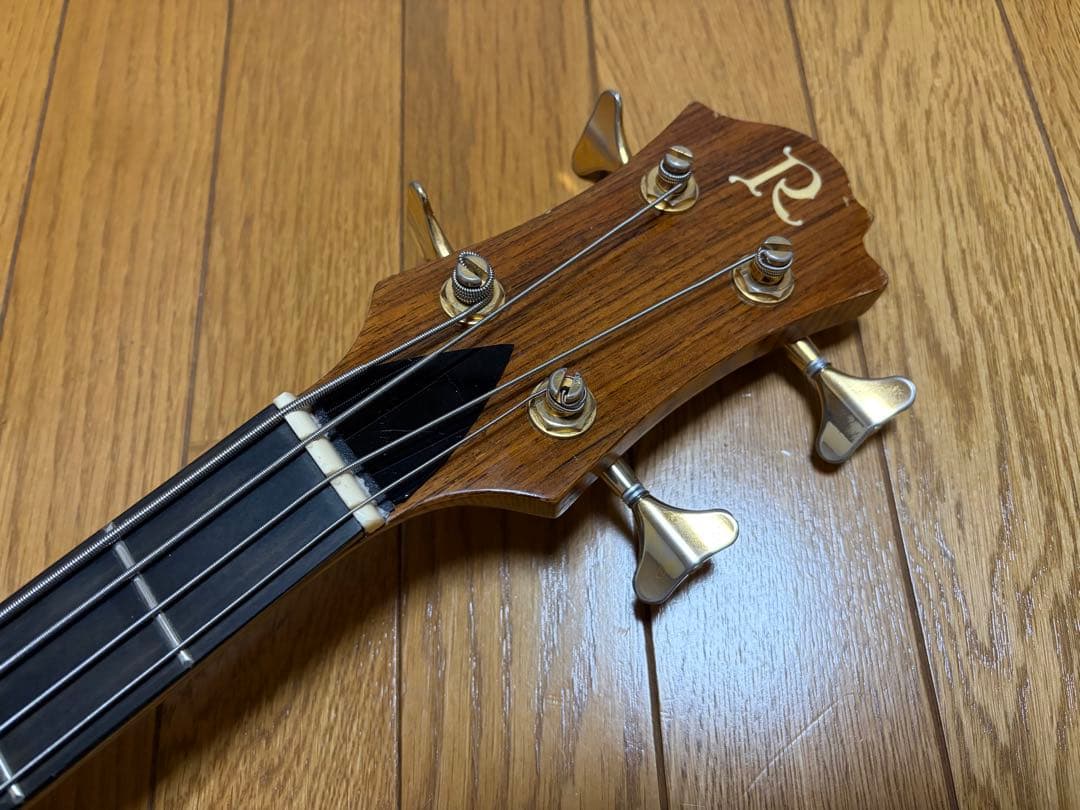 送料込み B.C.Rich Eagle Bass イーグル ベース 白