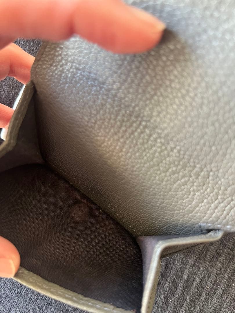 BALENCIAGA グレー レザー 三つ折り財布