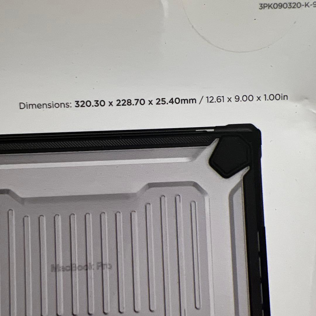 510117Spigen Macbook Pro 14インチ ハードシェルケース