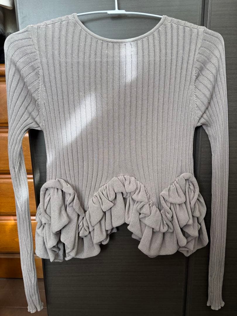 ノートルエモア　blooming frill knit
