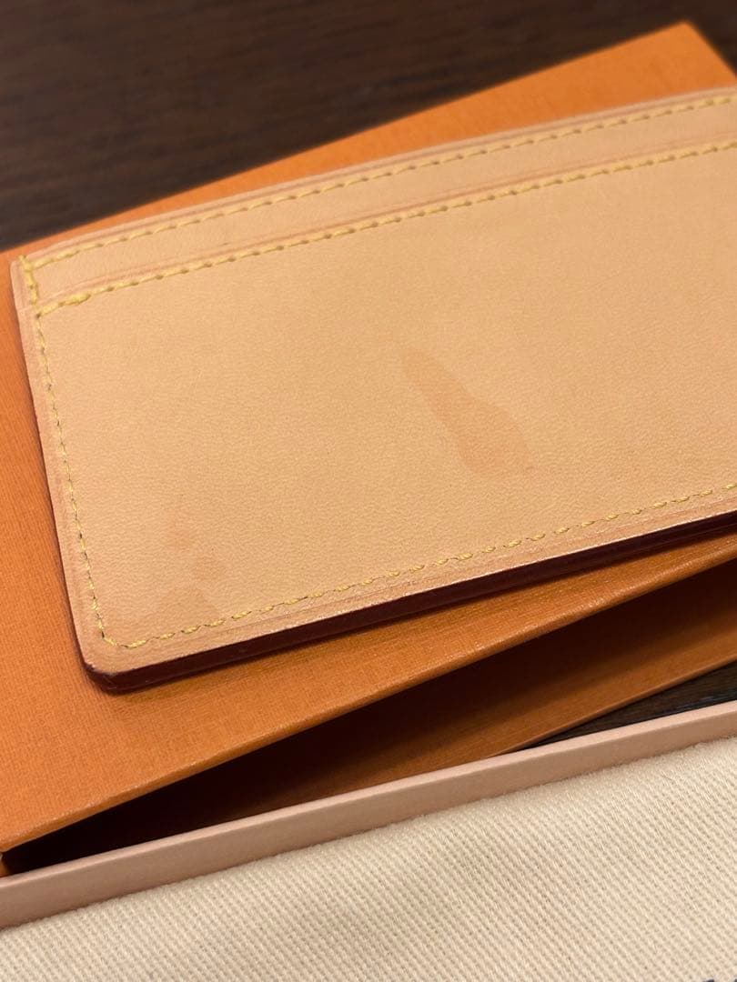LOUIS VUITTON 名刺入れ ベージュ レザー