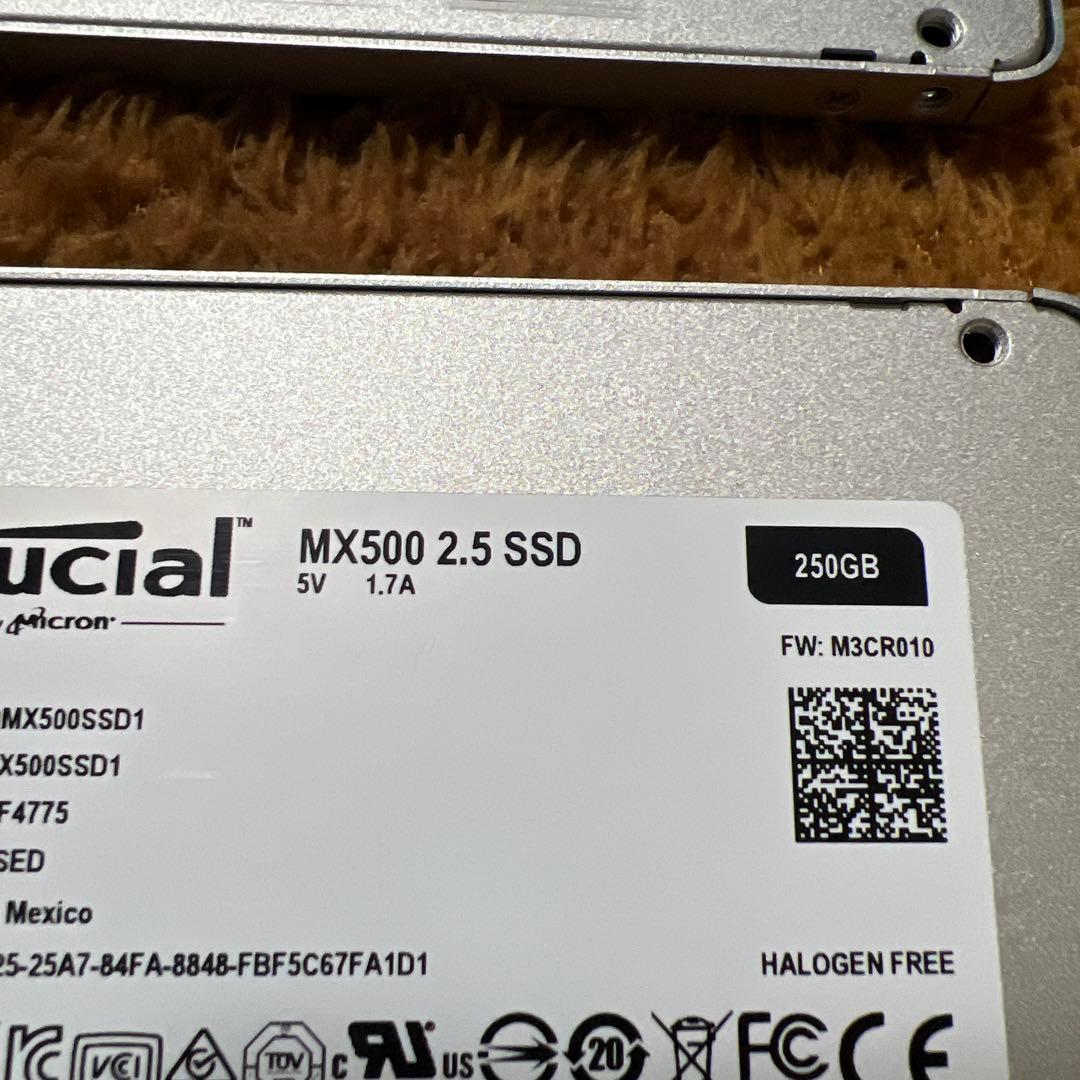 crucial MX500 250GB 2.5インチSSD