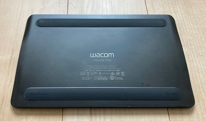 Intuos Pro スモール PTH-460