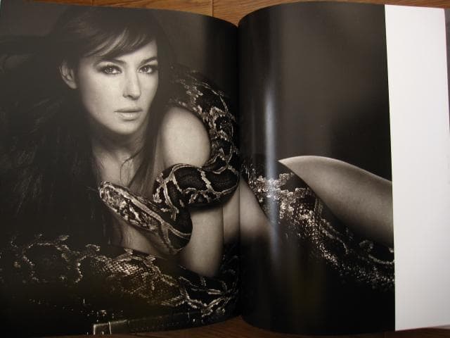 MONICA BELLUCCI　モニカ・ベルッチ
