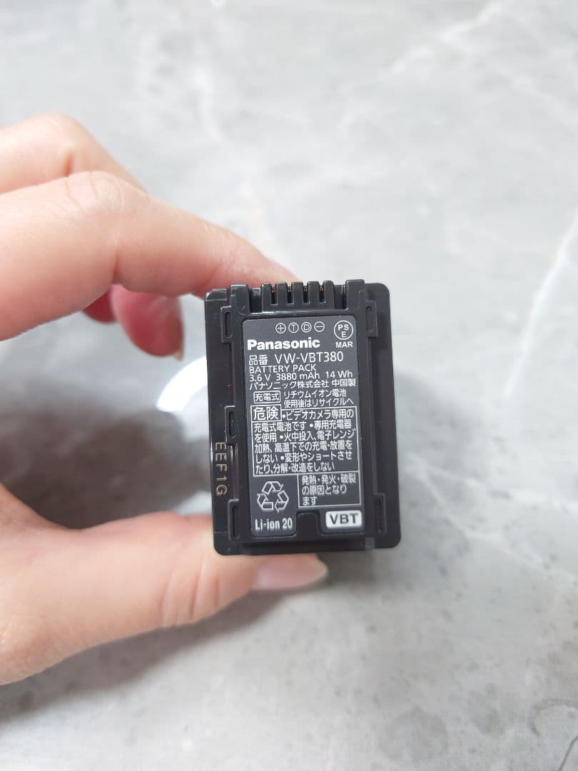 【美品】Panasonic VW-VBT380 バッテリー