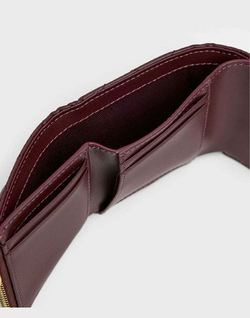 【新品】CHARLES & KEITH 三つ折り財布 アリエッティ キルティング