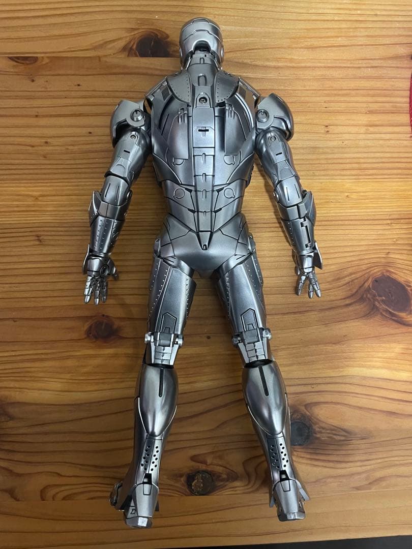 ホットトイズ アイアンマンマーク2 アーマーアンリーシュド