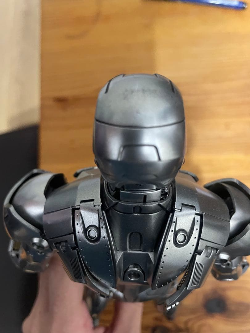 ホットトイズ アイアンマンマーク2 アーマーアンリーシュド