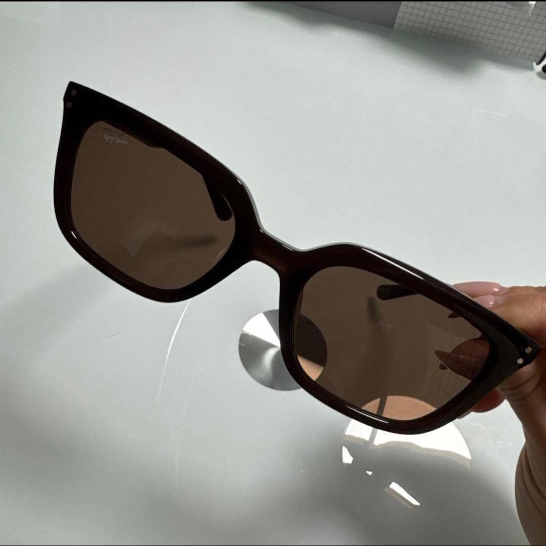 Ray-Ban サングラス ORB4439D ブラウンレンズ