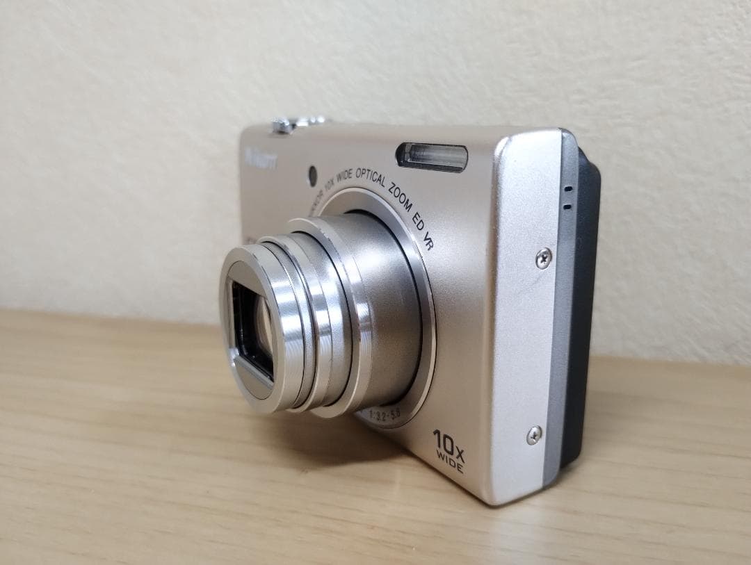 ✨動作良好✨ 美品 Nikon COOLPIX S6200 シルバー デジカメ