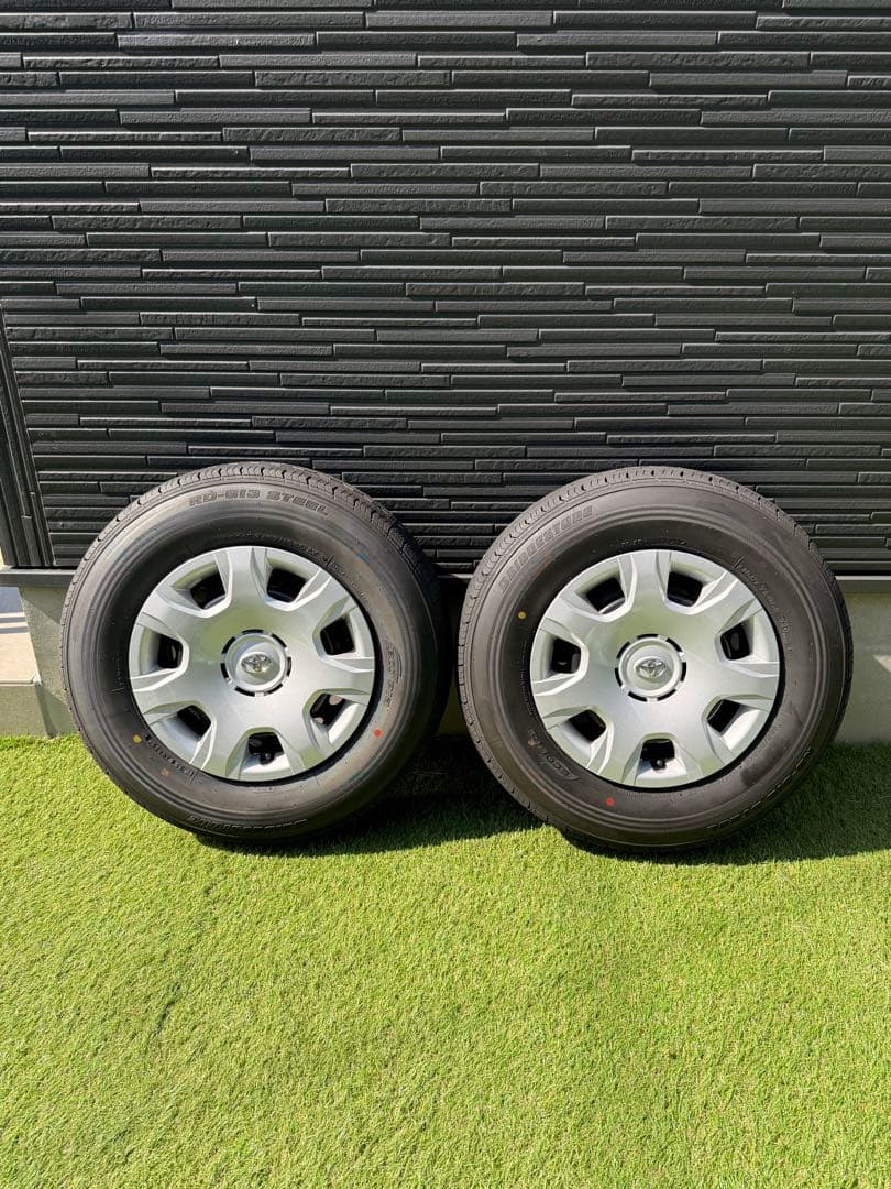 トヨタ　ハイエース　純正タイヤ　ホイール　4本セット 新車外し