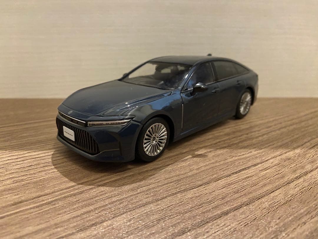 1/30 トヨタ　クラウン　セダン　カラーサンプル　非売品　ミニカー　グレー