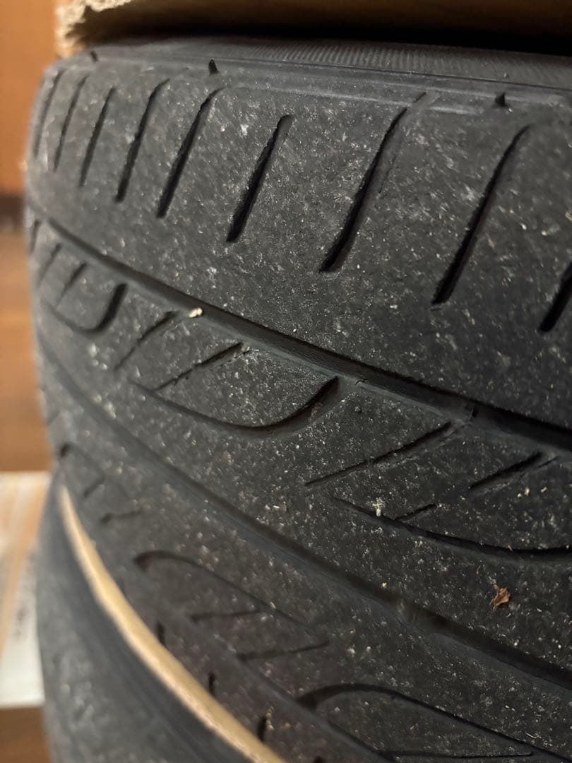 タイヤ付きホイール　ロクサーニ 17インチ　205/50/R17 ノア ボクシー