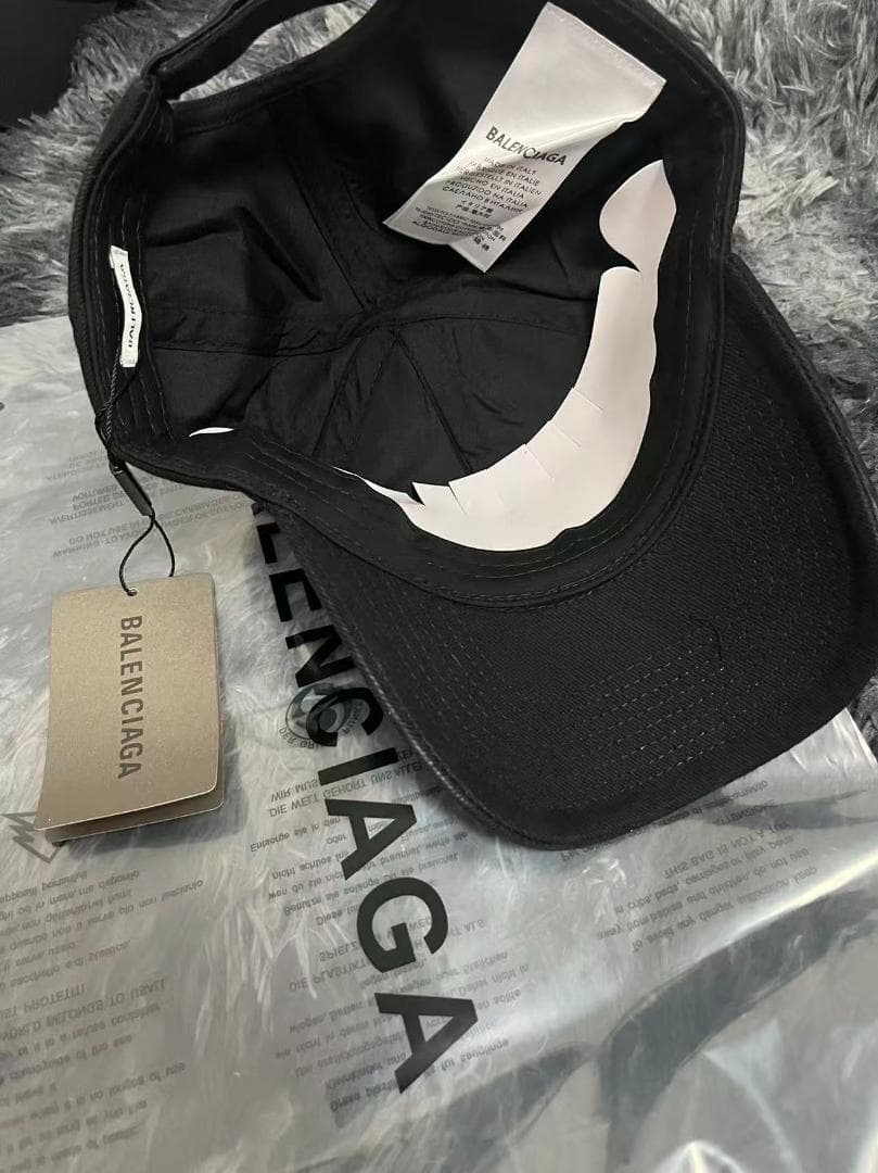 BALENCIAGAブラック ベ一スボ一ルキャツプ