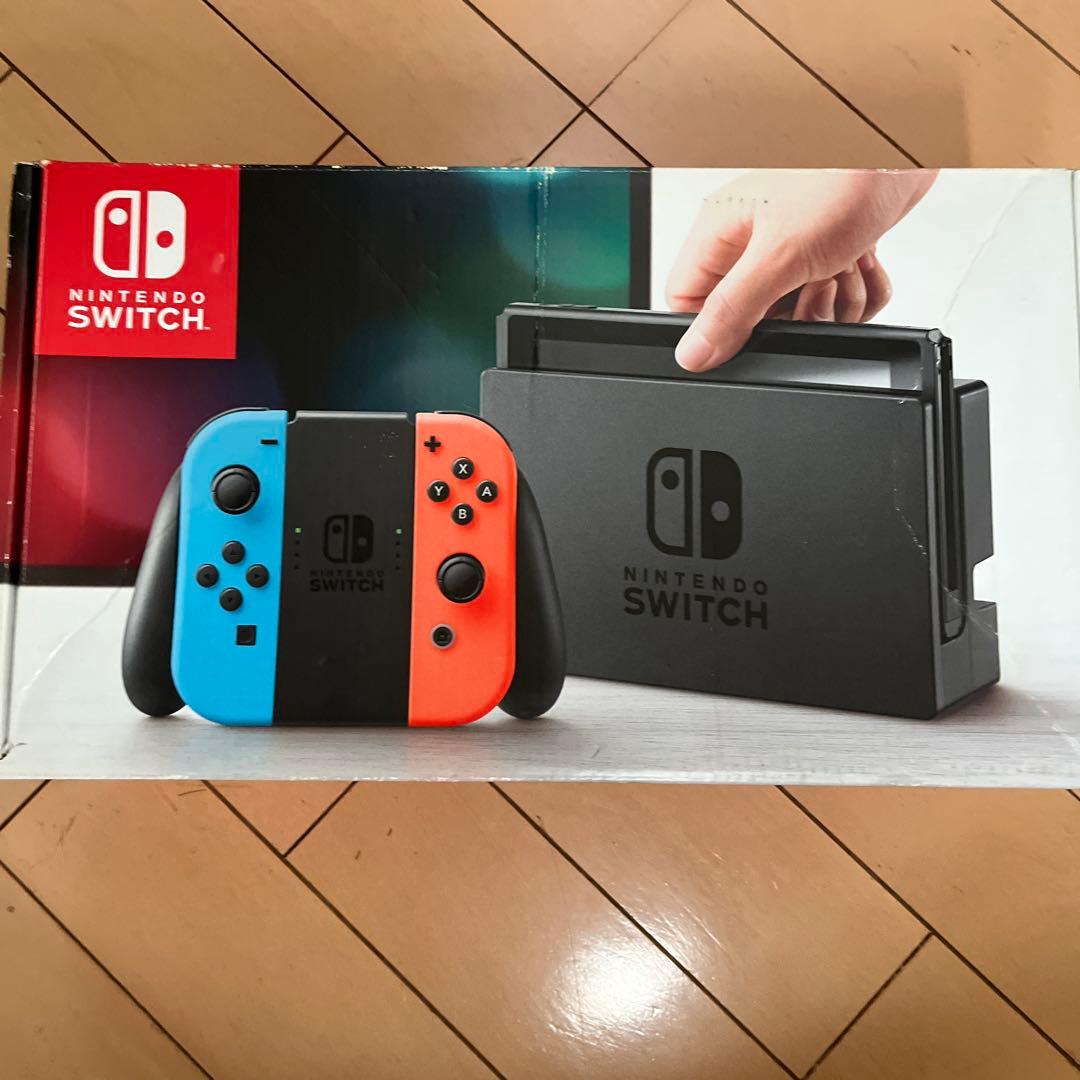 Nintendo Switch本体＋付属品付き＋ソフト4本