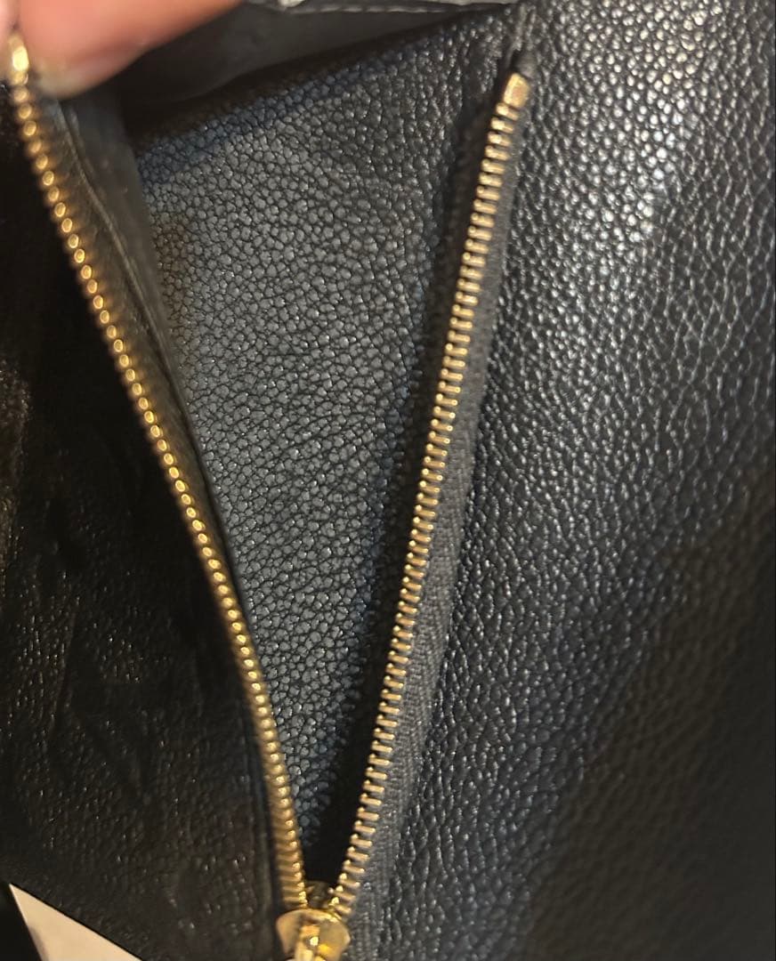 Louis Vuitton アンプラント キュリユーズ　黒　レザー三つ折り財布