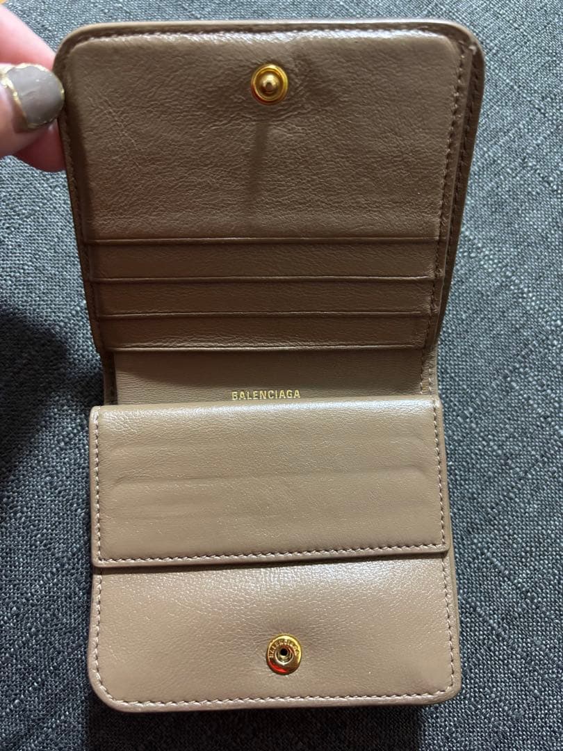 BALENCIAGA ベージュ 二つ折り財布