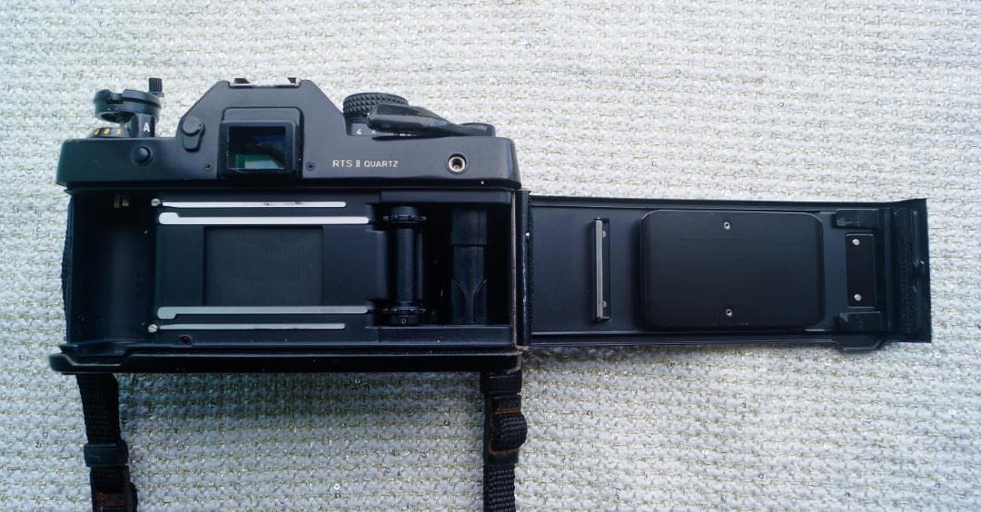 【値下げ】CONTAX RTSⅡ Quarts 一眼レフカメラ【ジャンク】
