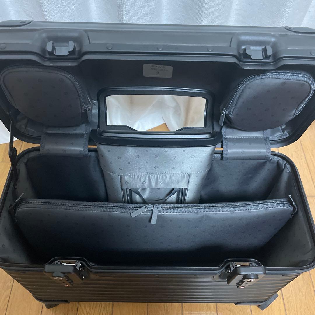 旅行かばん・小分けバッグ rimowa pilot Black