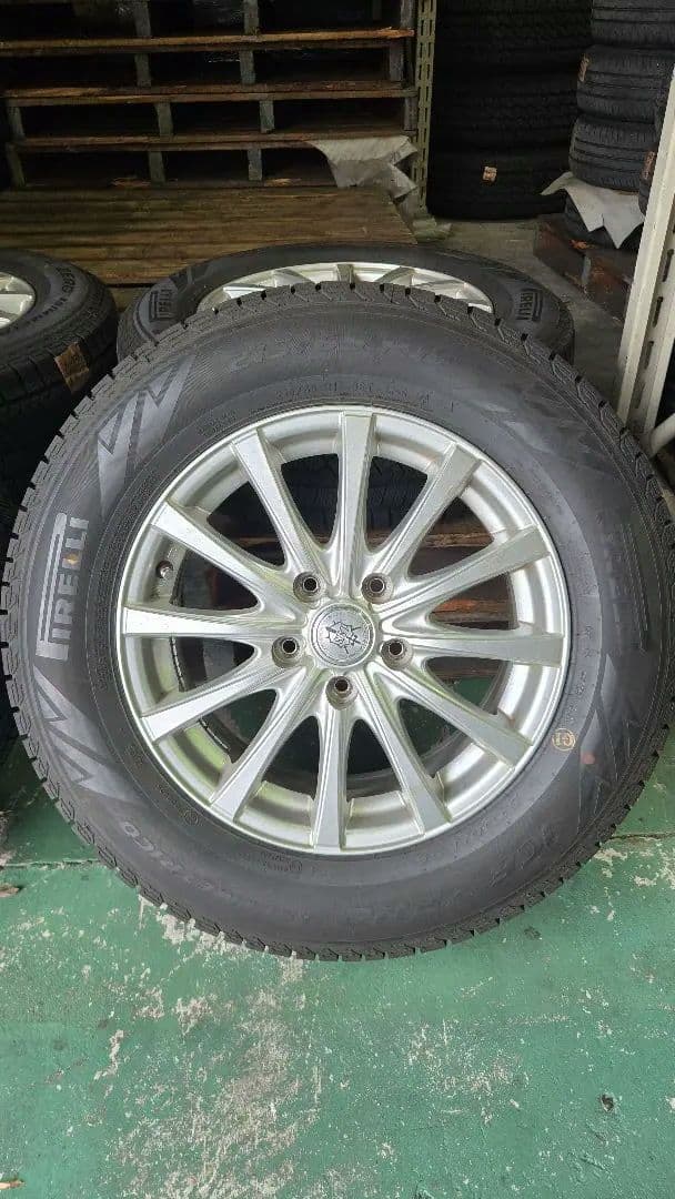 【1/6まで】スタッドレス 2023年製 215/65R16 ピレリ ホイール付