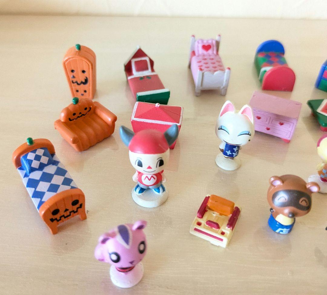 レトロ　どうぶつの森　キャラクター　家具　ミニフィギュアセット