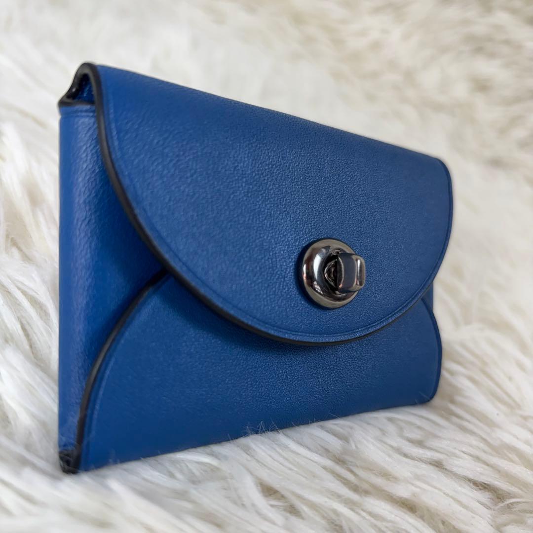 極美品✨COACH コーチ レキシー ステゴザウルス 名刺入れ カードケース 青