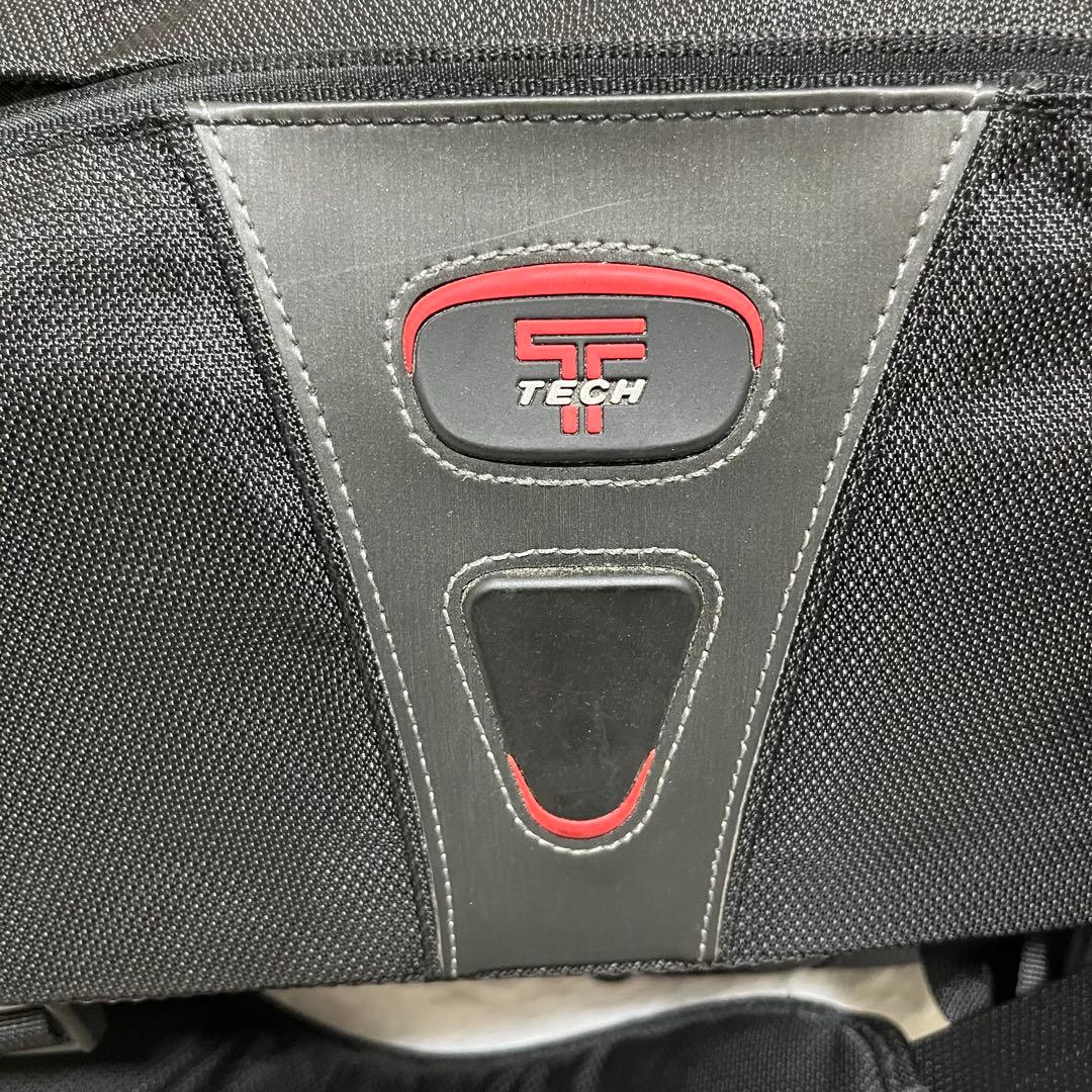 【美品】TUMI メッセンジャーバッグ A4サイズ収納可能　ブラック5570D
