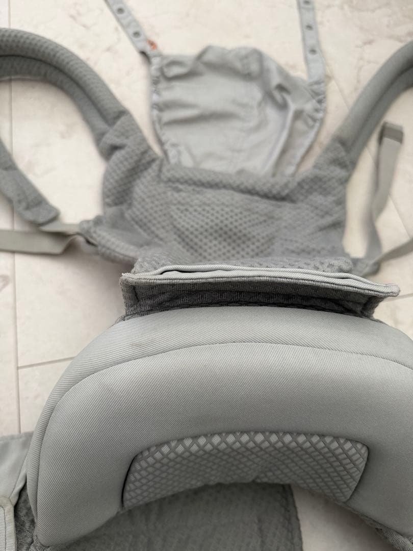 （美品） エルゴベビー　Ergobaby Alta 抱っこ紐　パールグレー