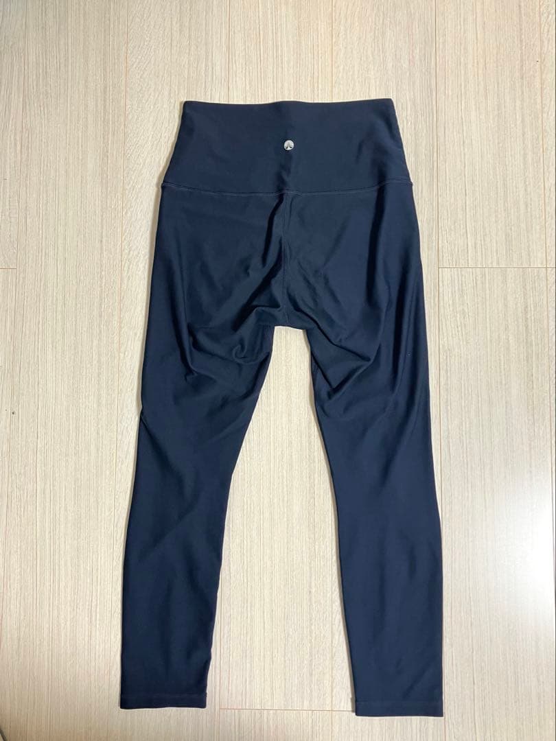 LAVA SUKALA トップスLサイズ&ネイビーレギンスMサイズ セット