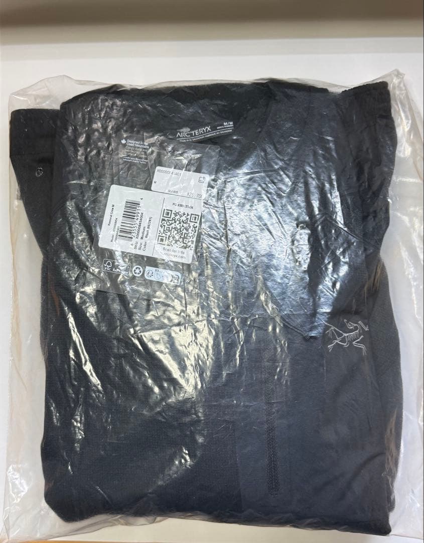 完売品！新品未使用！アークテリクス　コンシールクルー　入手困難！