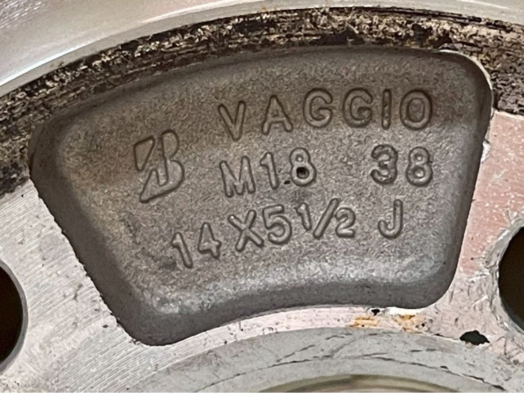 BRIDGESTONE VRX2 ４本セット　冬用タイヤ