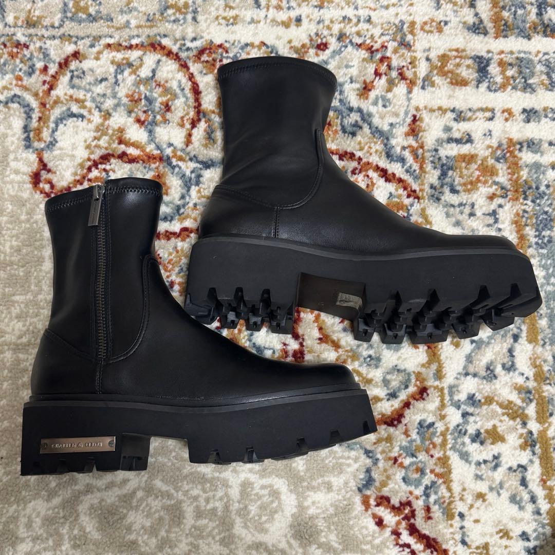 CHARLES & KEITH サイドジップ アンクルブーツ