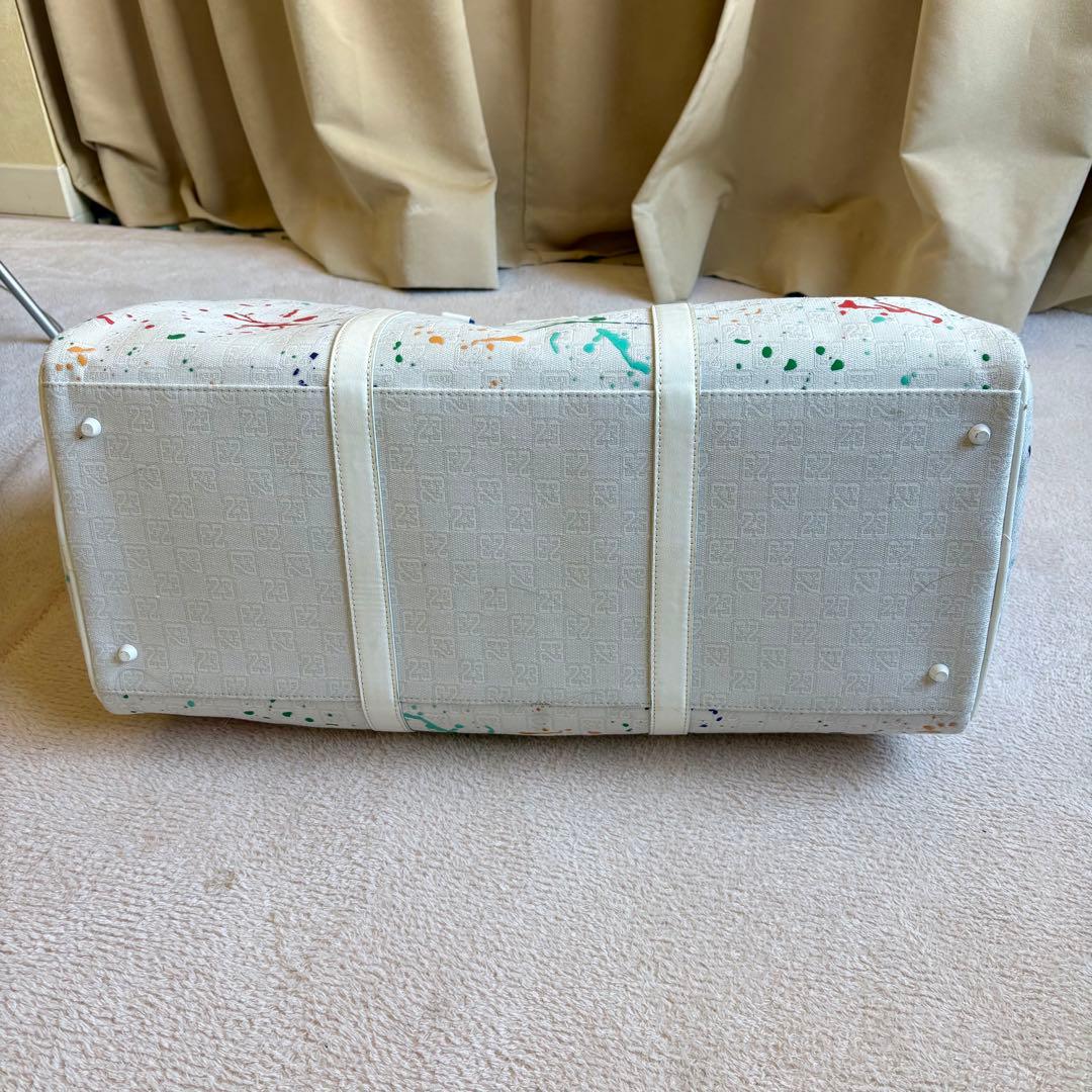 ジョーダン モノグラム ダッフルバッグ 40L ホワイト マルチカラー