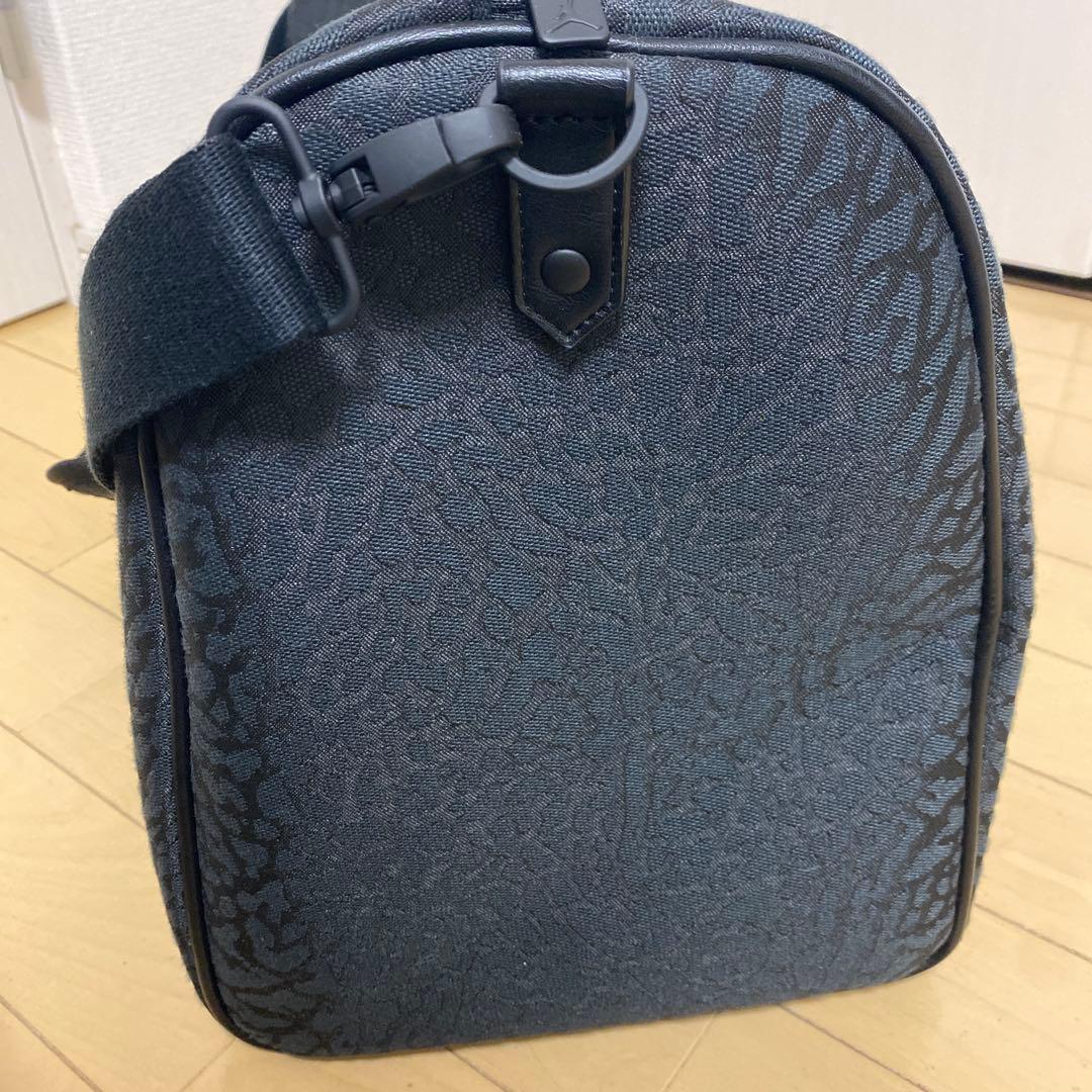 【美品!!】 エアジョーダン　アイコン　ダッフルバック(40L) オフノワール