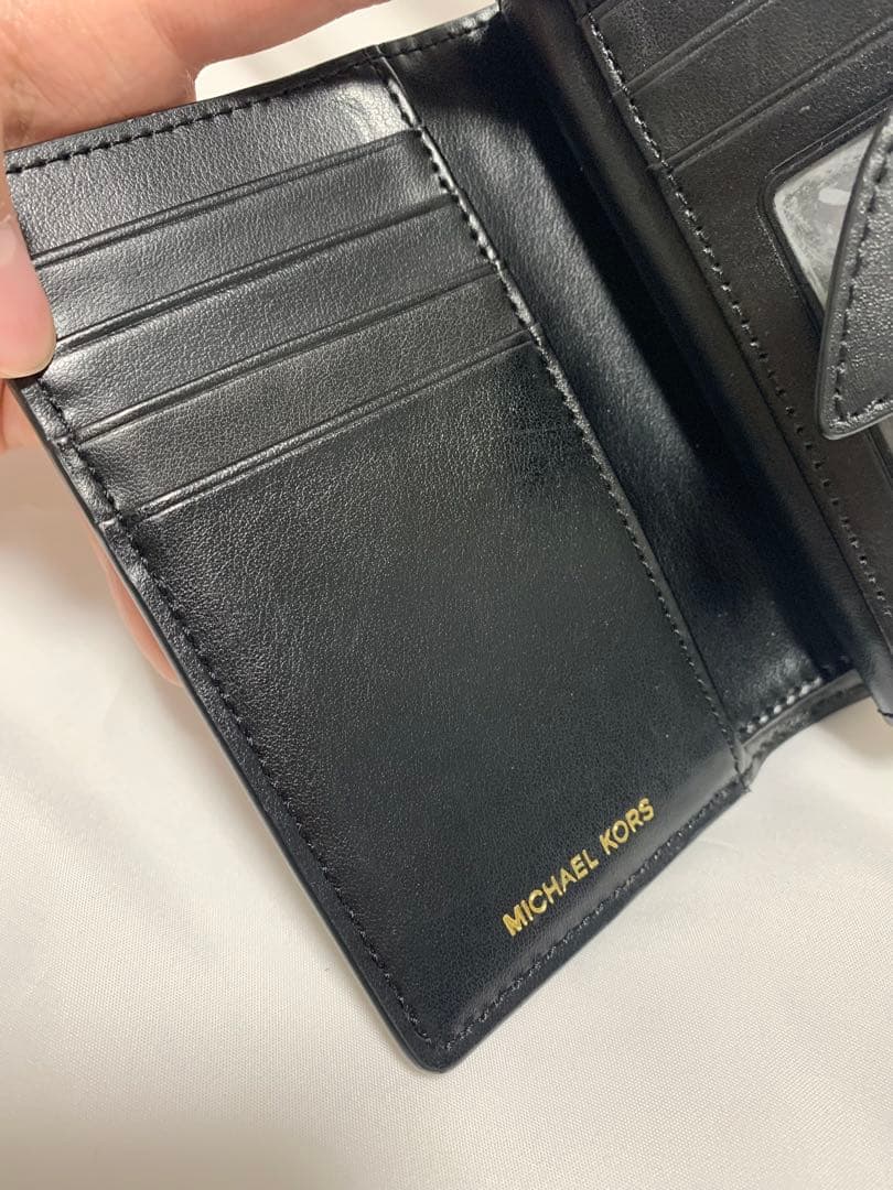 MICHAEL KORS 二つ折り財布