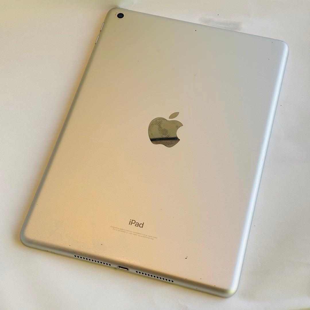 iPad(第6世代)Wi-Fiモデル 32GB シルバー(箱アリ)