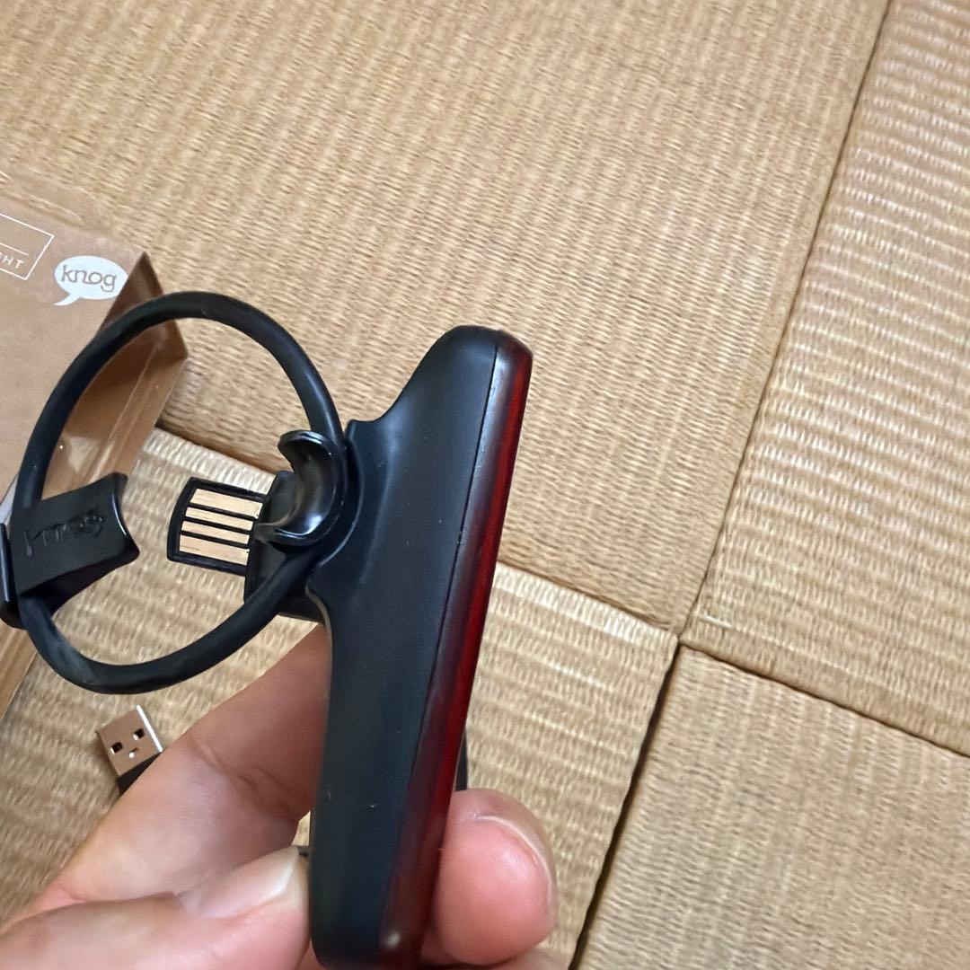 Knog Blinder V ブラインダーブイ リアライト