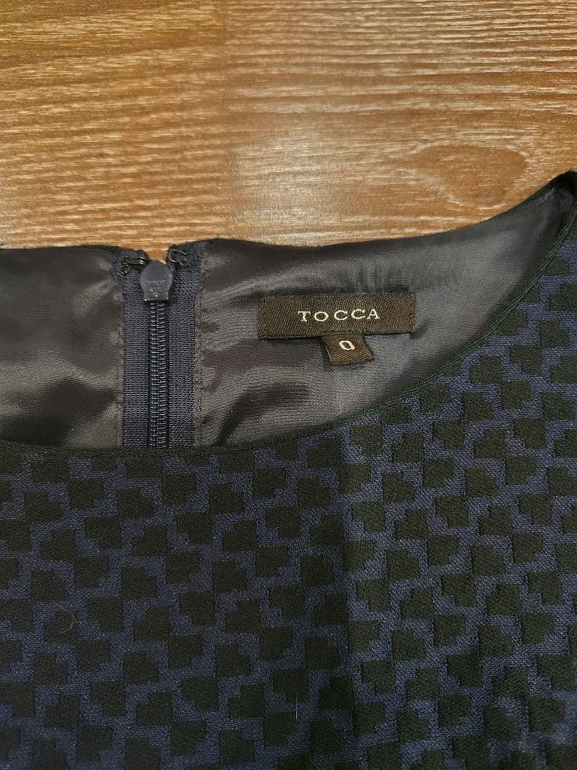 TOCCA ネイビー 半袖 ひざ丈ワンピース