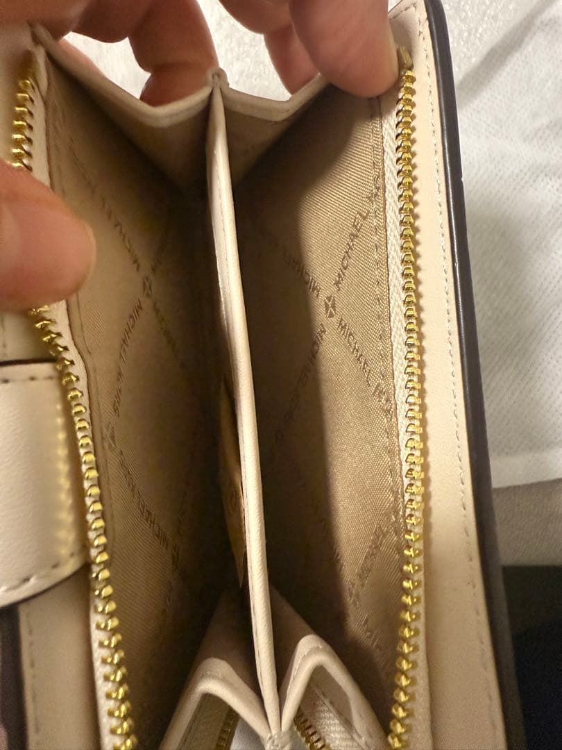 新品未使用MICHAEL KORS 二つ折り財布 ホワイト/グレー