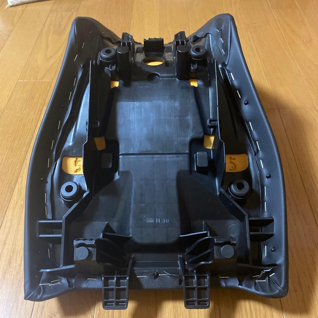 【ローシート】CRF1100アフリカツイン【黒】