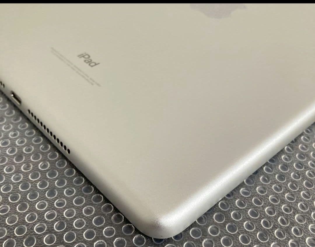 ☆iPad6第6世代32GB WIFIモデル☆